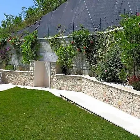 Annachiara 4* Μπαρντολίνο